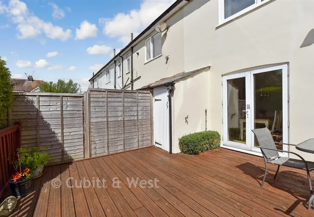 Rear Garden - Queen Street, Worthing, Sussex - Wards of Kent