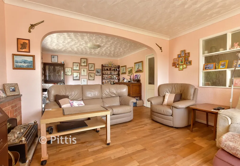 Lounge - Lowtherville Road, Ventnor, Isle of Wight - Wards of Kent