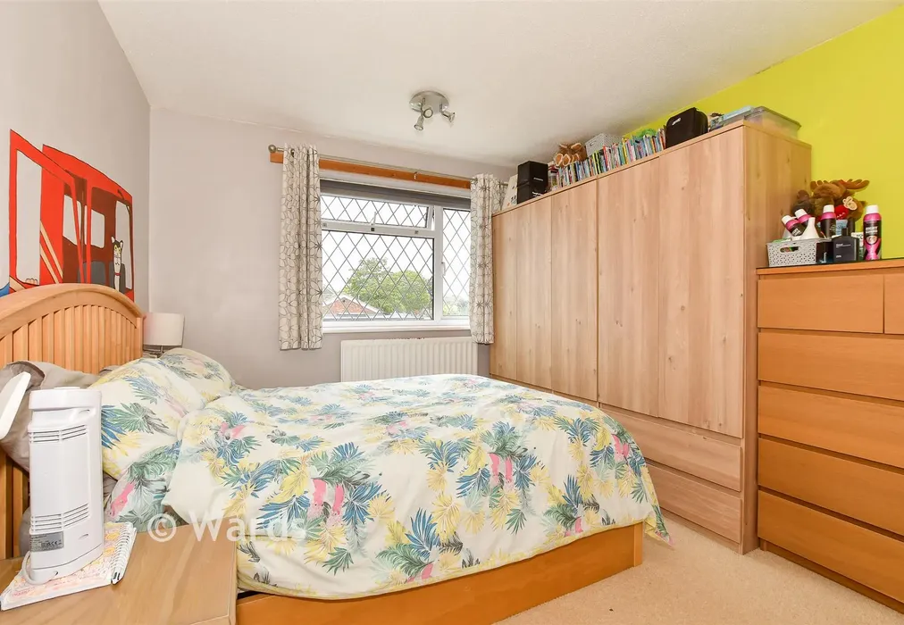 Bedroom 1 - Strangford Place, Herne Bay, Kent - Wards of Kent