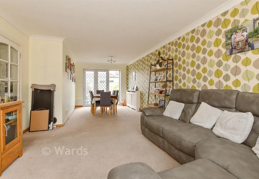 Lounge/Diner - Strangford Place, Herne Bay, Kent - Wards of Kent