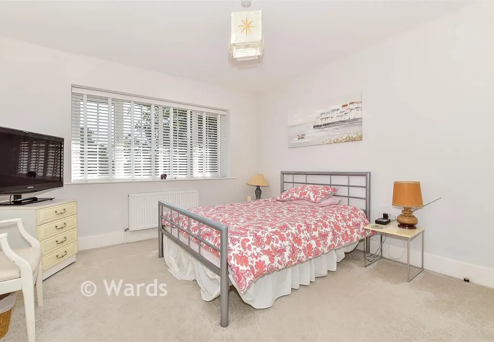 Bedroom 3 - Smith Way, Headcorn, Ashford, Kent - Wards of Kent