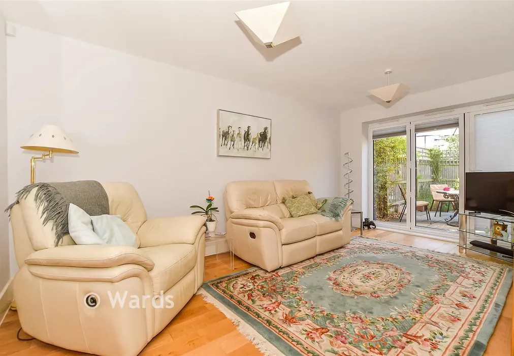 Lounge - Smith Way, Headcorn, Ashford, Kent - Wards of Kent