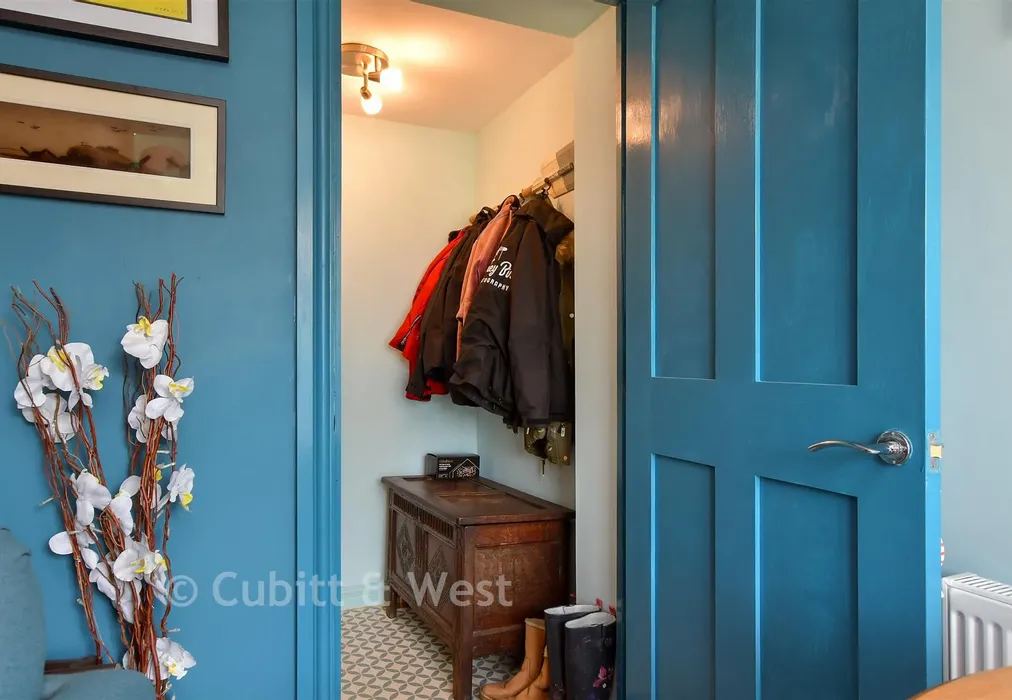 Internal Lifestyle Photograph - Lidsey Lane, Bognor Regis, West Sussex - Wards of Kent