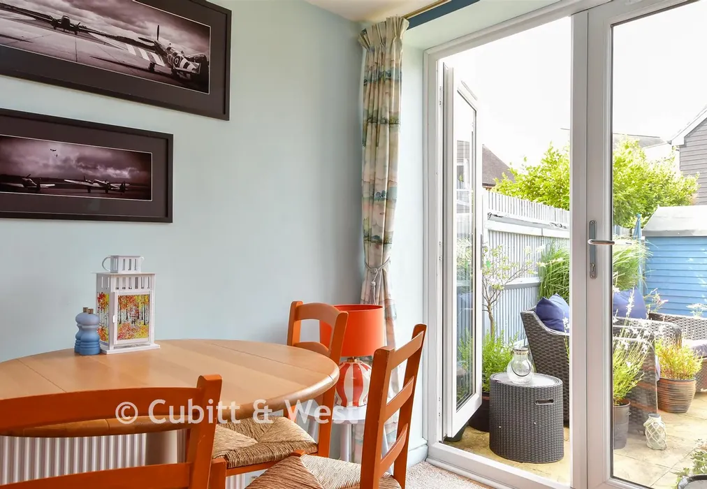 Internal Lifestyle Photograph - Lidsey Lane, Bognor Regis, West Sussex - Wards of Kent