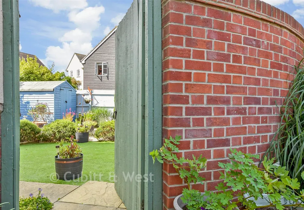 External Feature - Lidsey Lane, Bognor Regis, West Sussex - Wards of Kent