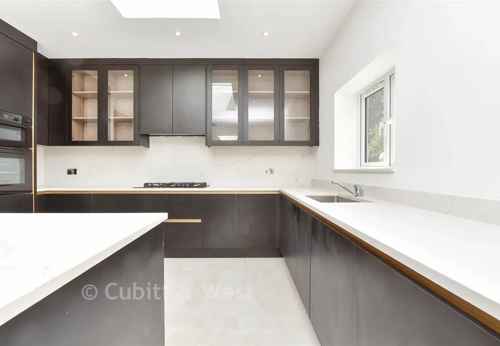 Kitchen/Diner - Cobham Road, Leatherhead, Surrey - Wards of Kent