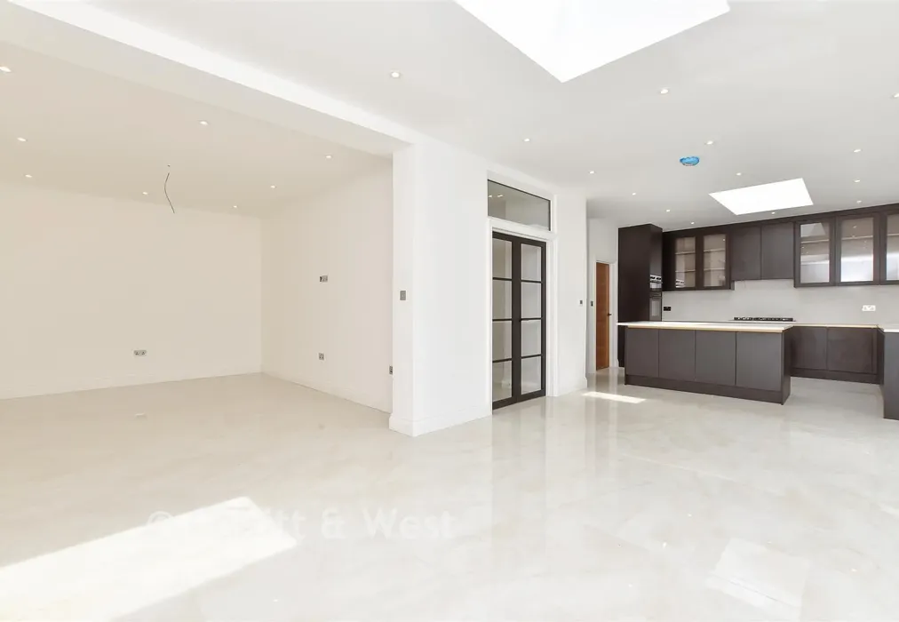 Kitchen/Diner - Cobham Road, Leatherhead, Surrey - Wards of Kent