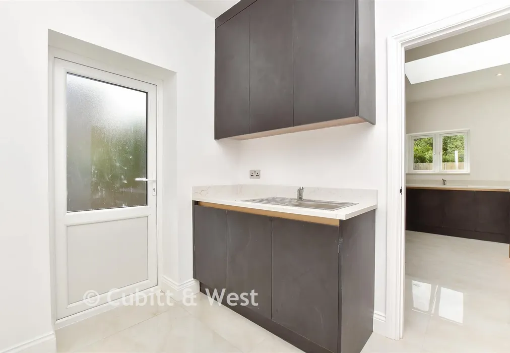 Utility Room - Cobham Road, Leatherhead, Surrey - Wards of Kent