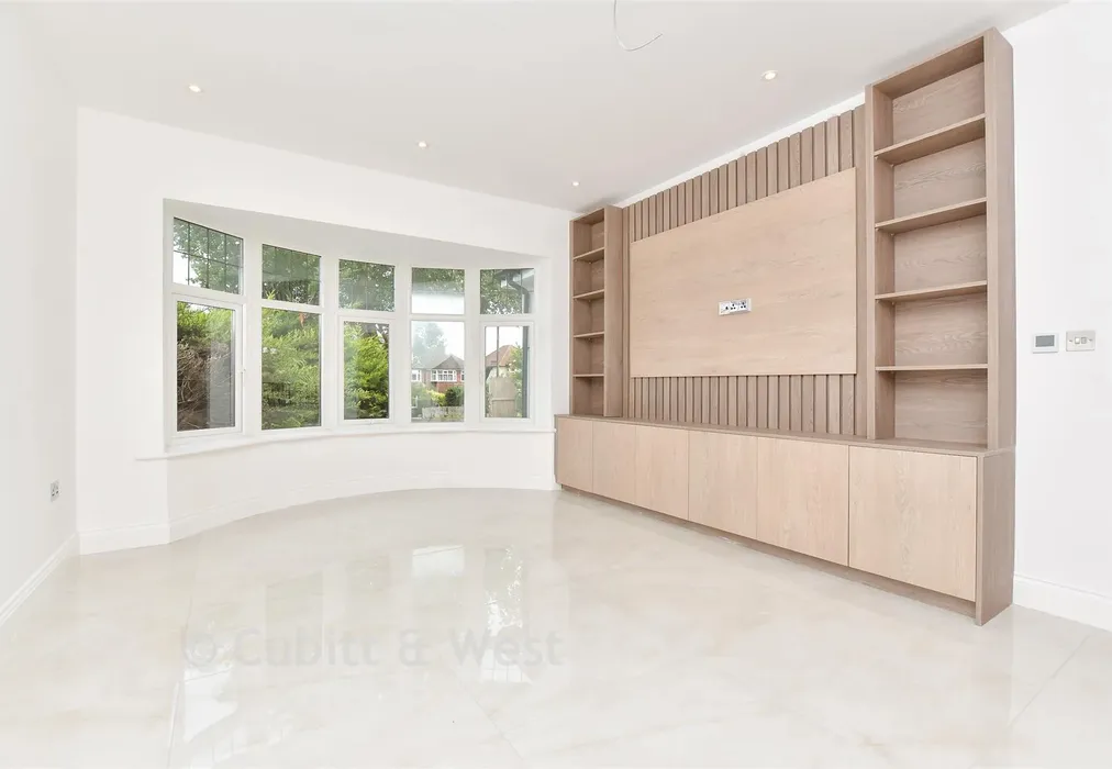 Lounge - Cobham Road, Leatherhead, Surrey - Wards of Kent