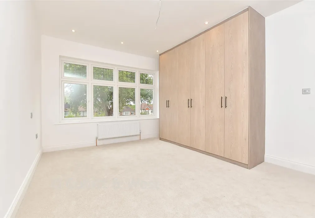 Bedroom 3 - Cobham Road, Leatherhead, Surrey - Wards of Kent