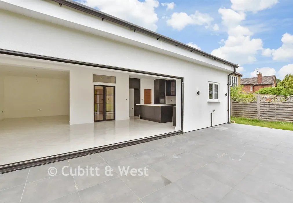 Patio / Decking - Cobham Road, Leatherhead, Surrey - Wards of Kent