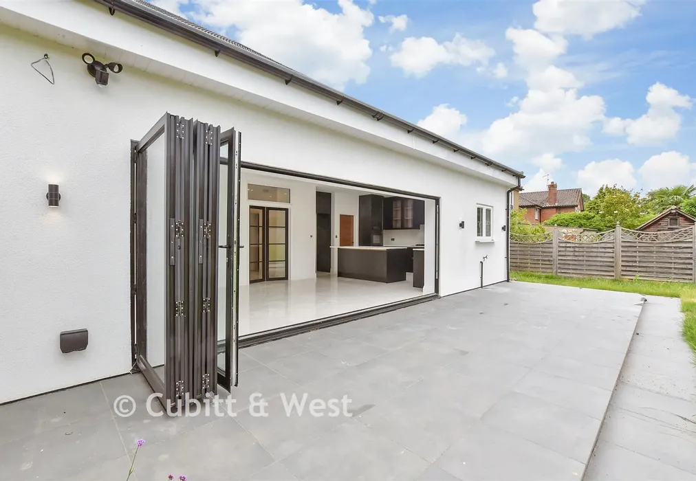 Patio / Decking - Cobham Road, Leatherhead, Surrey - Wards of Kent