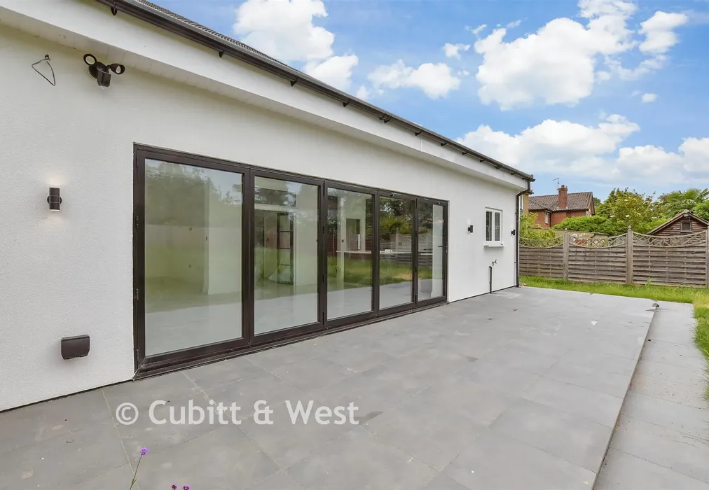 Patio / Decking - Cobham Road, Leatherhead, Surrey - Wards of Kent