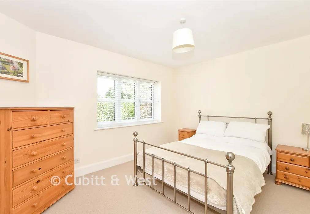 Bedroom 2 - Rowplatt Lane, Felbridge, West Sussex - Wards of Kent