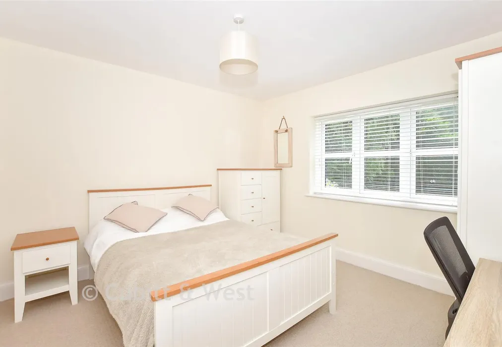 Bedroom 3 - Rowplatt Lane, Felbridge, West Sussex - Wards of Kent