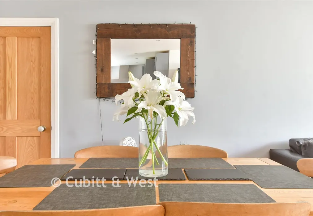Internal Lifestyle Photograph - Rowplatt Lane, Felbridge, West Sussex - Wards of Kent