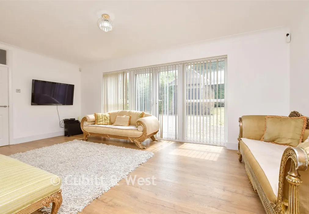 Lounge - Brighton Road, Tadworth, Surrey - Wards of Kent