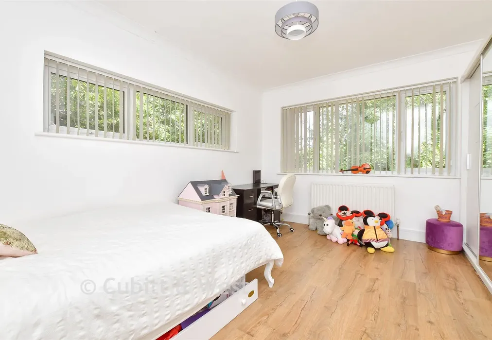Bedroom 3 - Brighton Road, Tadworth, Surrey - Wards of Kent