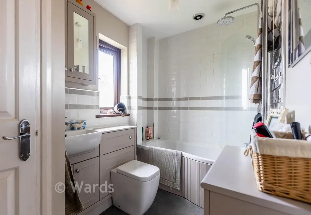 Bathroom - Turner Avenue, Cranbrook, Kent - Wards of Kent