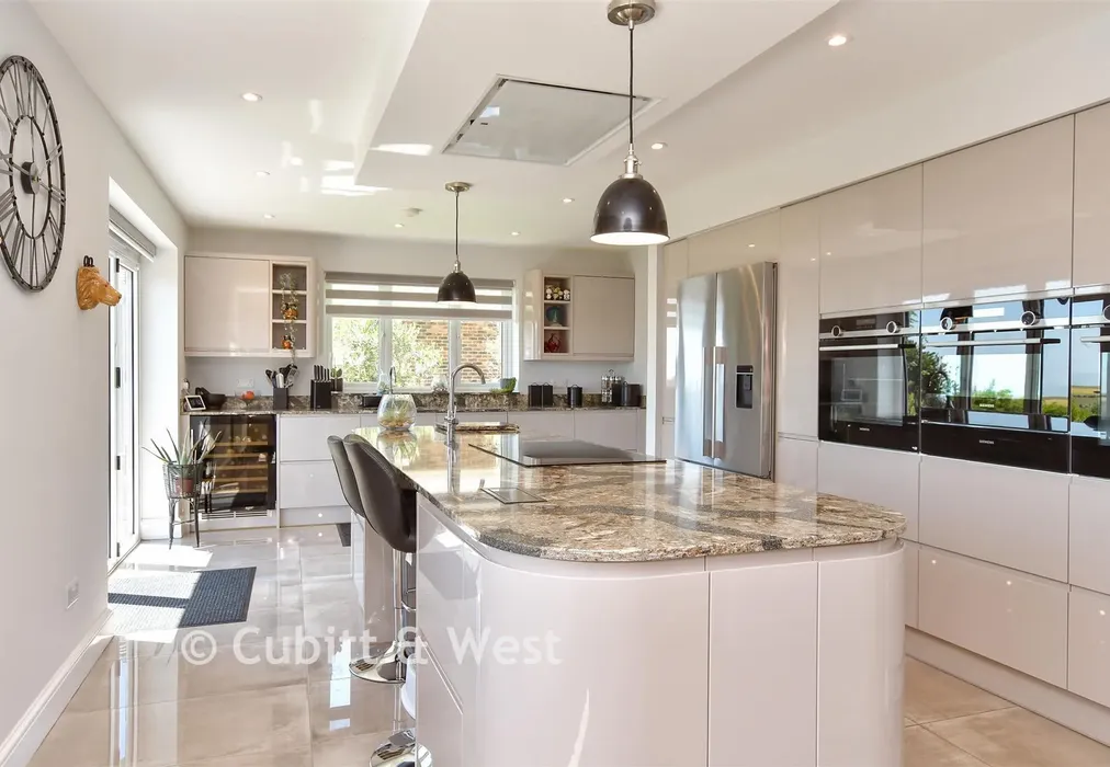 Kitchen - Treetops Close, Woodingdean, Brighton, East Sussex - Wards of Kent