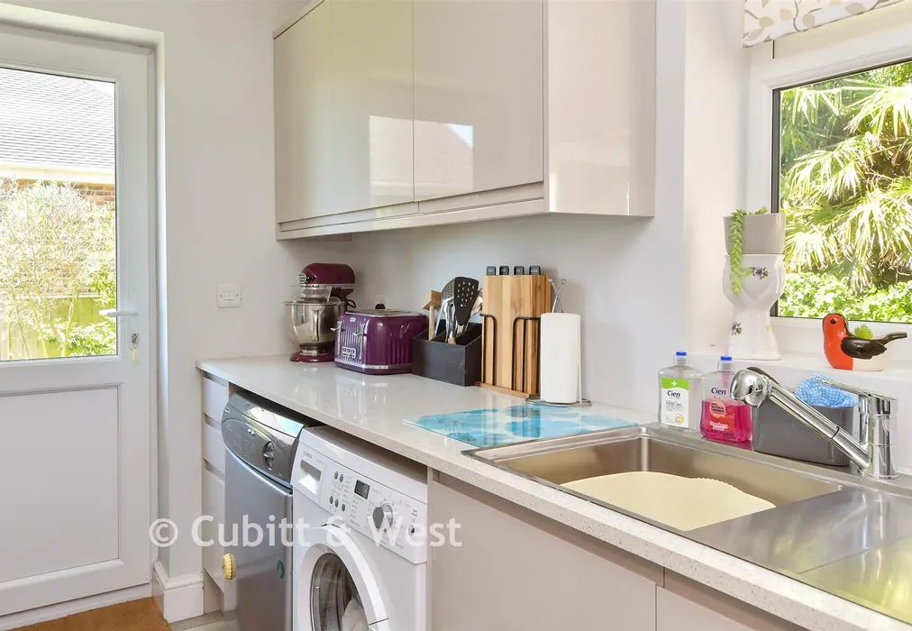 Utility Room - Treetops Close, Woodingdean, Brighton, East Sussex - Wards of Kent