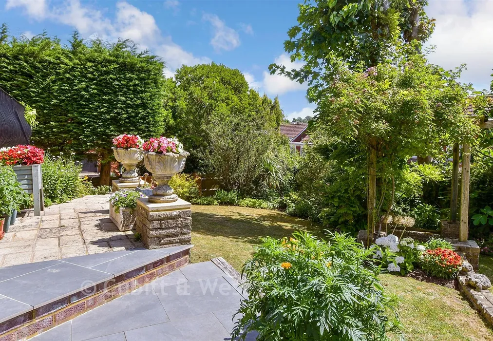 Rear Garden - Treetops Close, Woodingdean, Brighton, East Sussex - Wards of Kent
