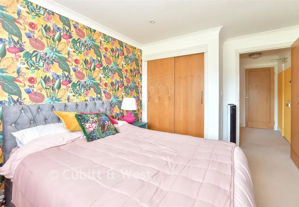 Bedroom - Truggers Court, Handcross, Haywards Heath, West Sussex - Wards of Kent