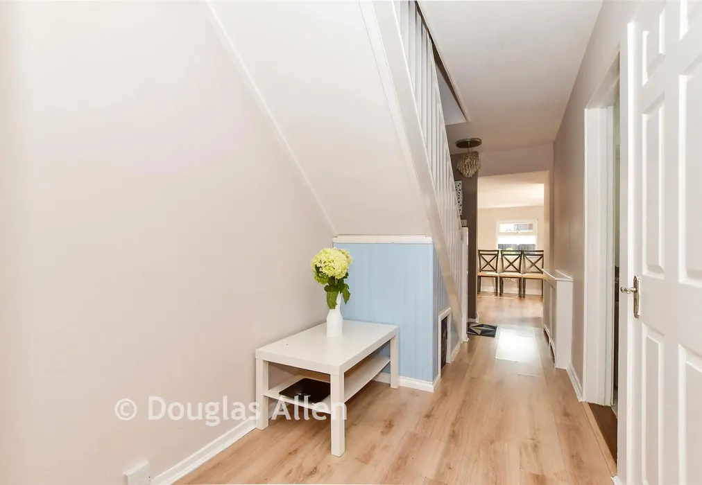 Hallway - Grosvenor Drive, Hornchurch, Essex - Wards of Kent