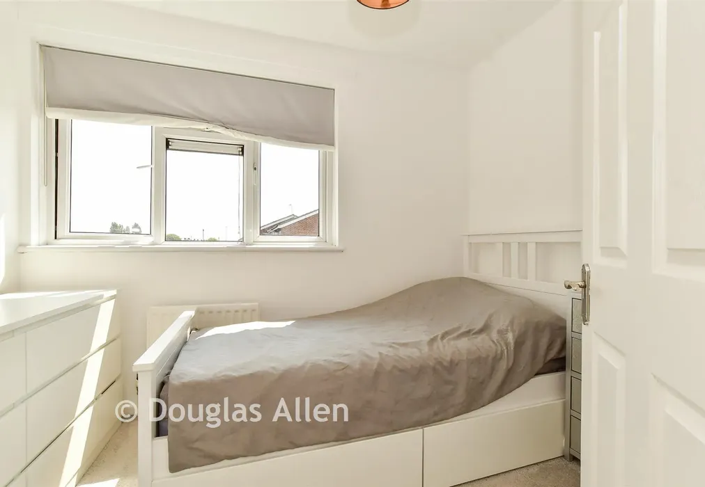 Bedroom 3 - Grosvenor Drive, Hornchurch, Essex - Wards of Kent