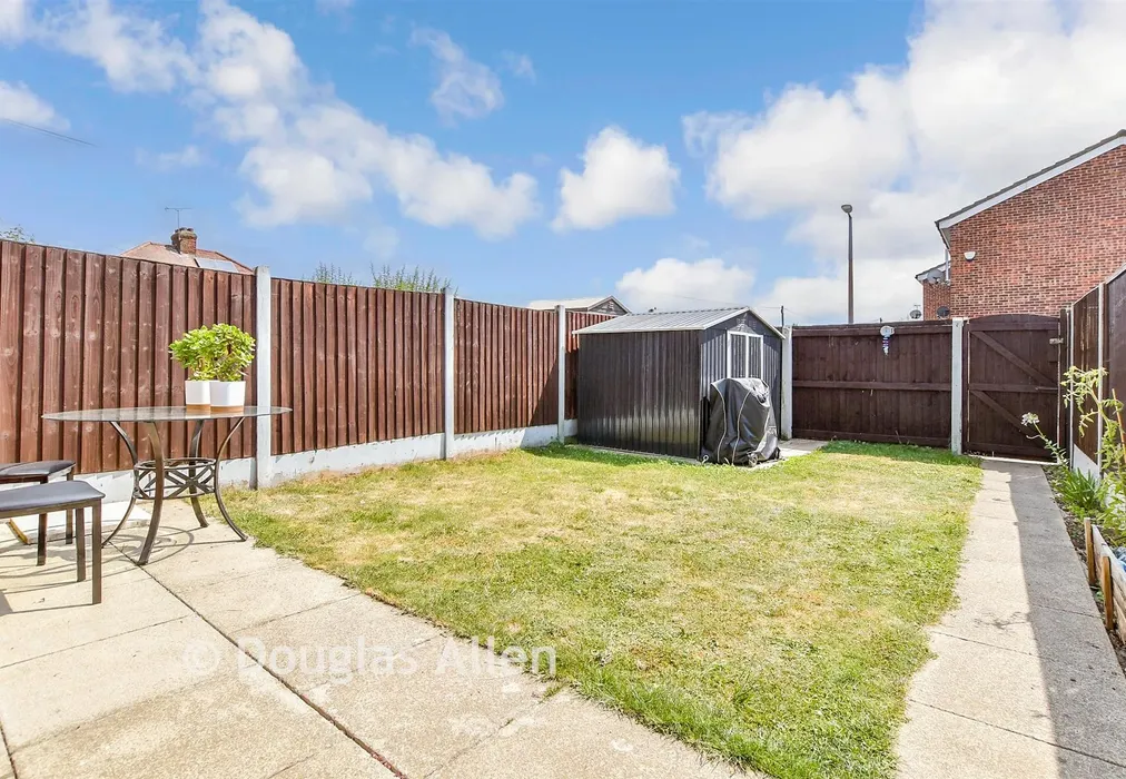 Rear Garden - Grosvenor Drive, Hornchurch, Essex - Wards of Kent
