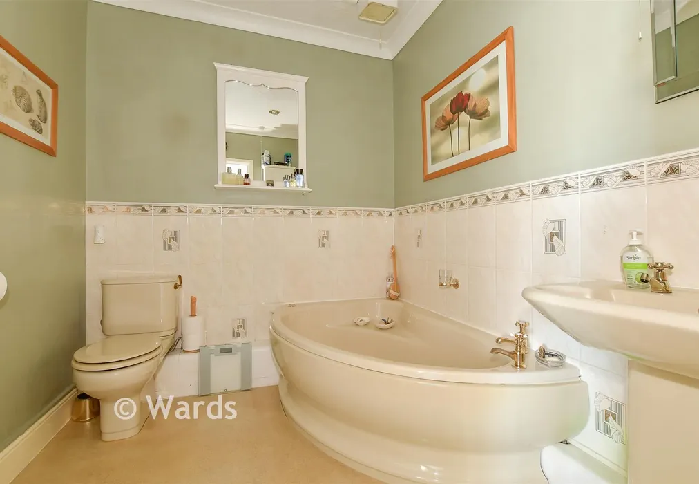 Bathroom - Borstal Hill, Whitstable, Kent - Wards of Kent