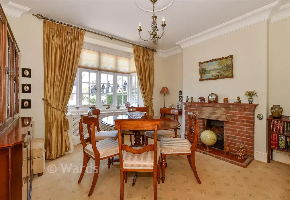 Dining Room - Borstal Hill, Whitstable, Kent - Wards of Kent