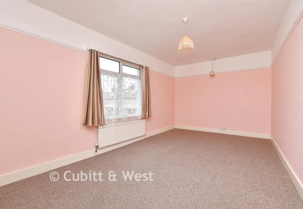 Bedroom 1 - Manor Lane, Sutton, Surrey - Wards of Kent