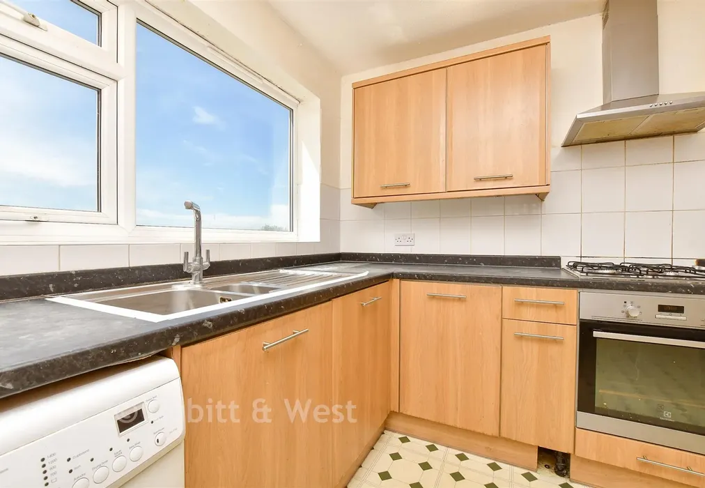 Kitchen - Mulgrave Road, Sutton, Surrey - Wards of Kent