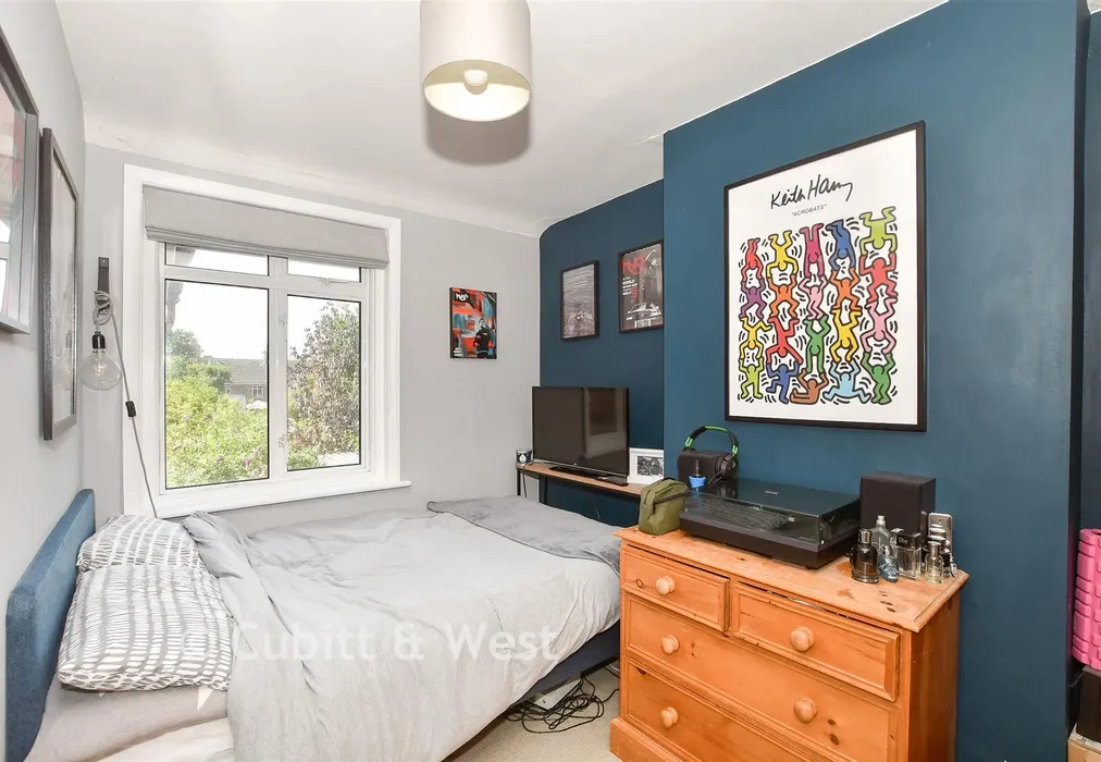 Bedroom 3 - Frant Field, Edenbridge, Kent - Wards of Kent