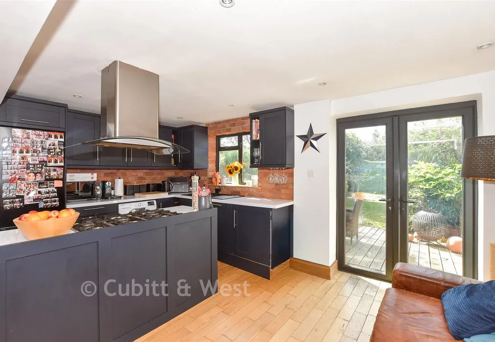 Kitchen/Diner - Frant Field, Edenbridge, Kent - Wards of Kent