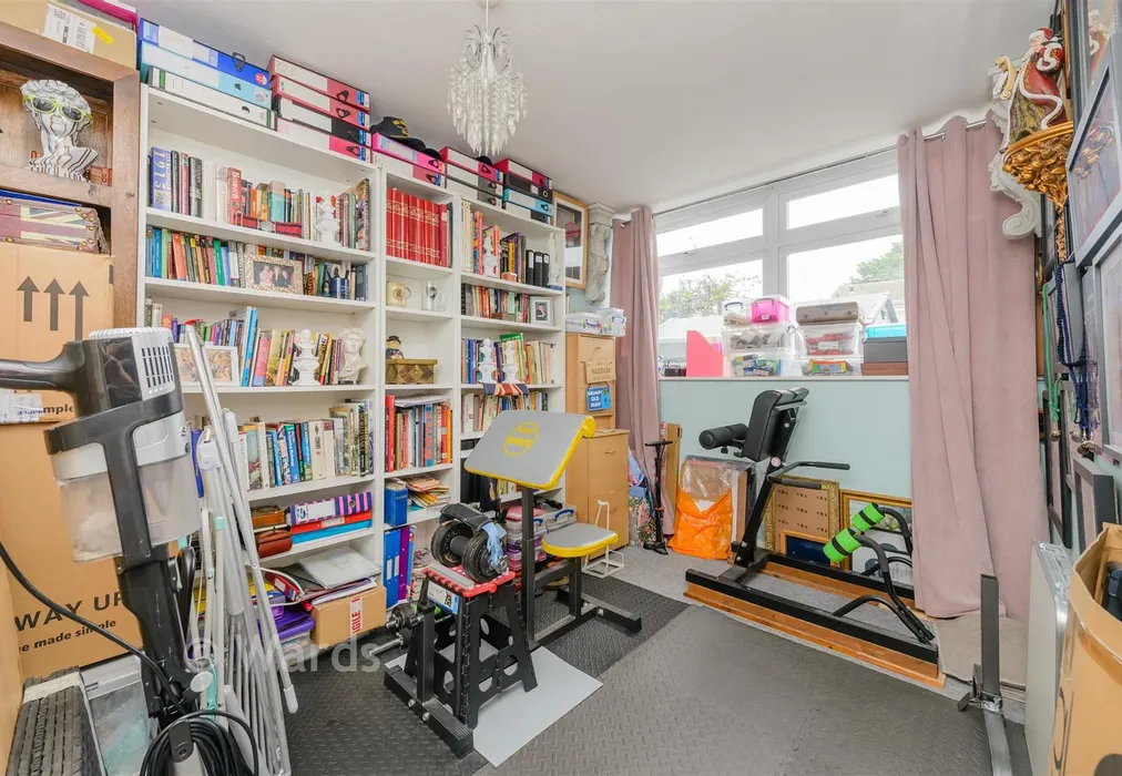 Bedroom 5 - Cadogan Avenue, Dartford, Kent - Wards of Kent