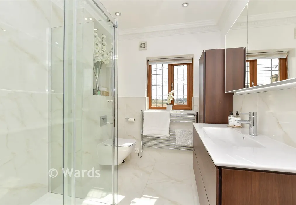 En-Suite Shower Room - Cooling Street, Cliffe, Rochester, Kent - Wards of Kent
