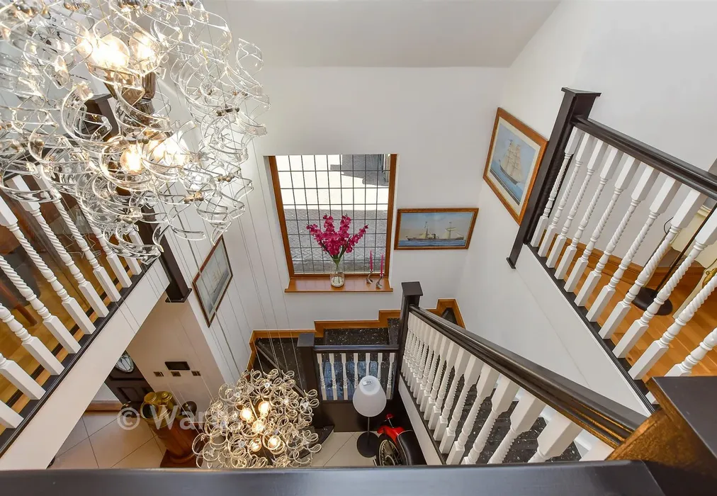 Internal Feature - Cooling Street, Cliffe, Rochester, Kent - Wards of Kent