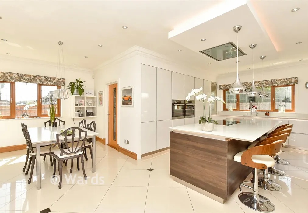 Kitchen/Breakfast Room - Cooling Street, Cliffe, Rochester, Kent - Wards of Kent
