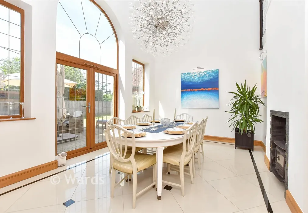Dining Room - Cooling Street, Cliffe, Rochester, Kent - Wards of Kent