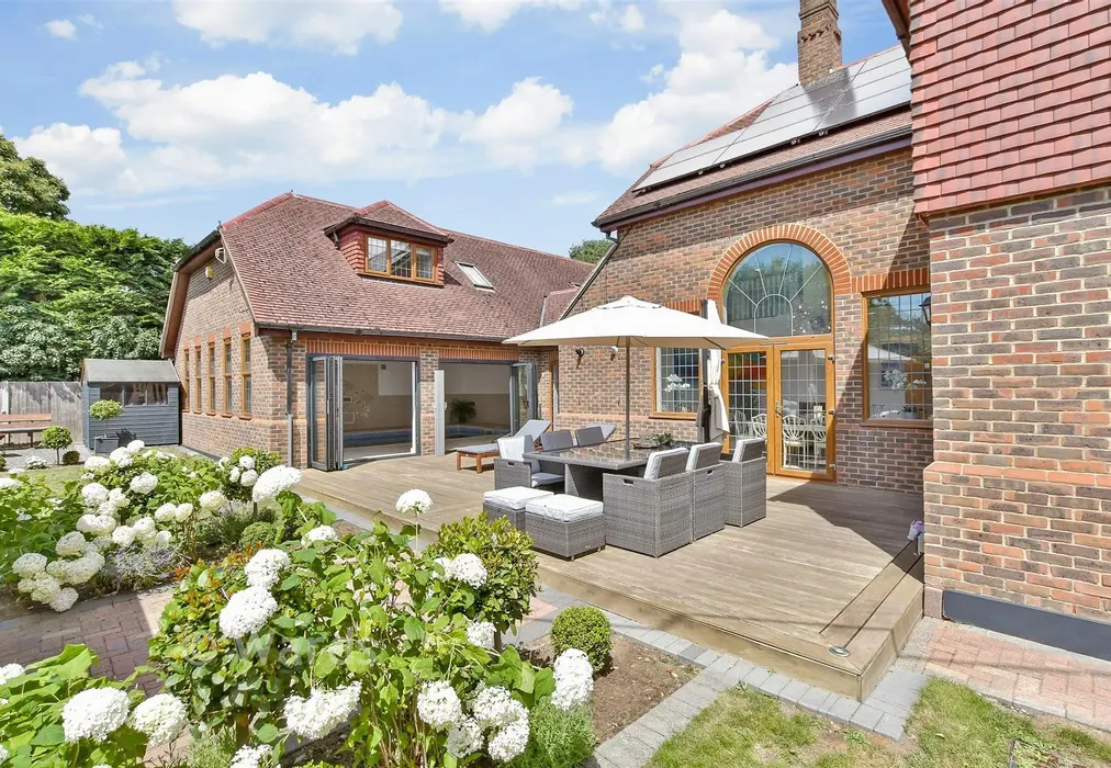 Rear Garden - Cooling Street, Cliffe, Rochester, Kent - Wards of Kent