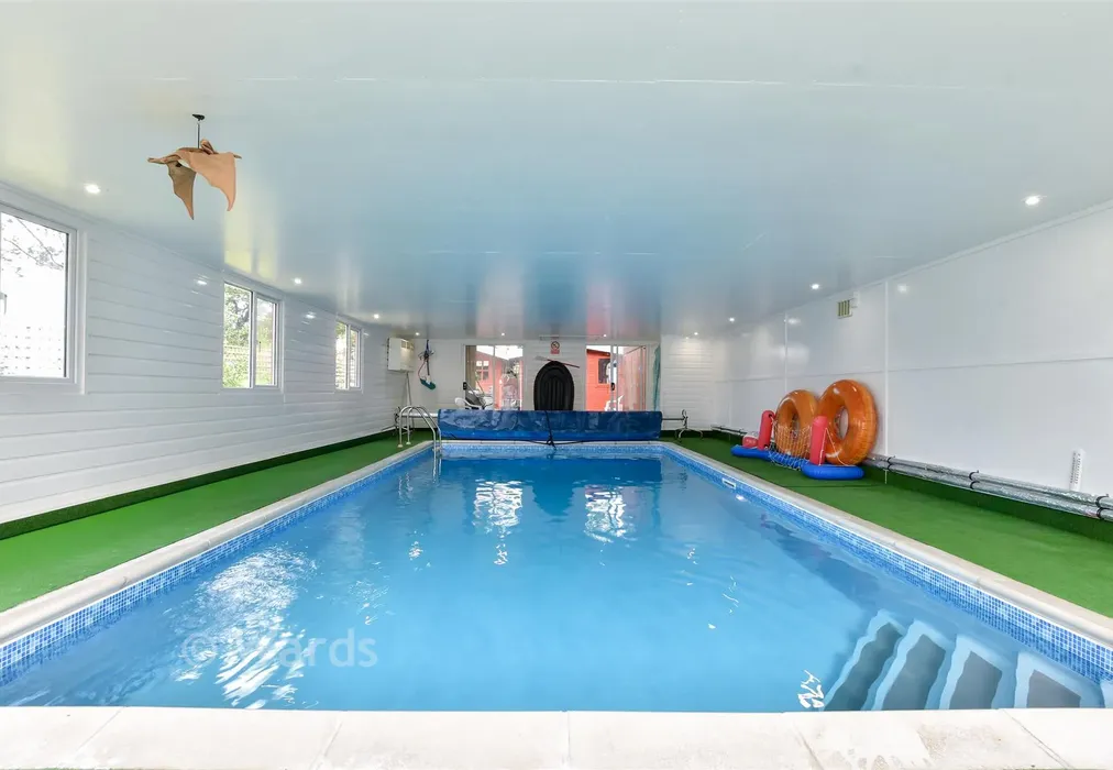 Pool House - Westgate Bay Avenue, Westgate-On-Sea, Kent - Wards of Kent