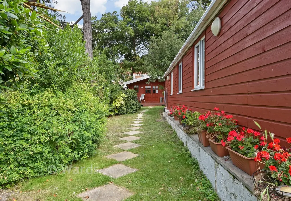 Rear Garden - Westgate Bay Avenue, Westgate-On-Sea, Kent - Wards of Kent