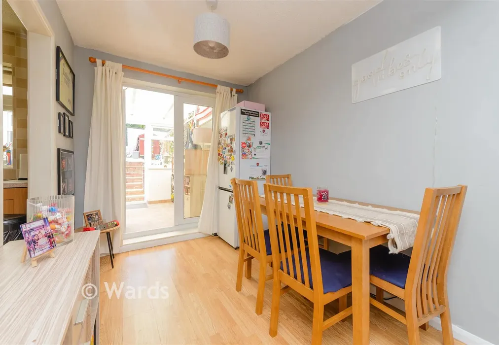 Lounge/Diner - Settington Avenue, Chatham, Kent - Wards of Kent