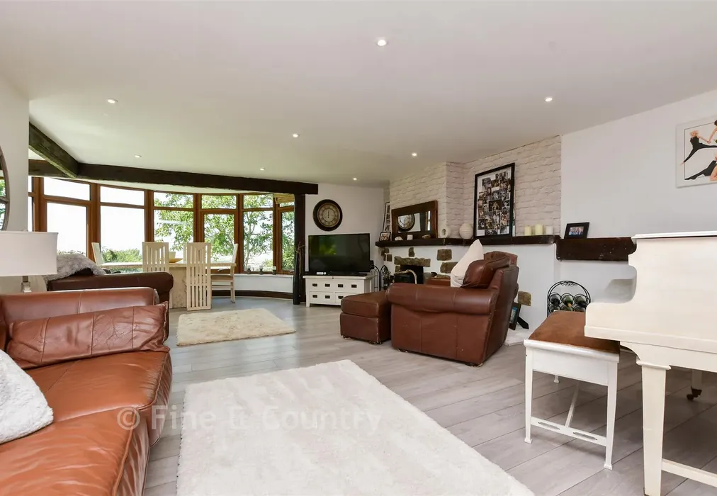 Lounge/Diner - Wraik Hill, Whitstable, Kent - Wards of Kent