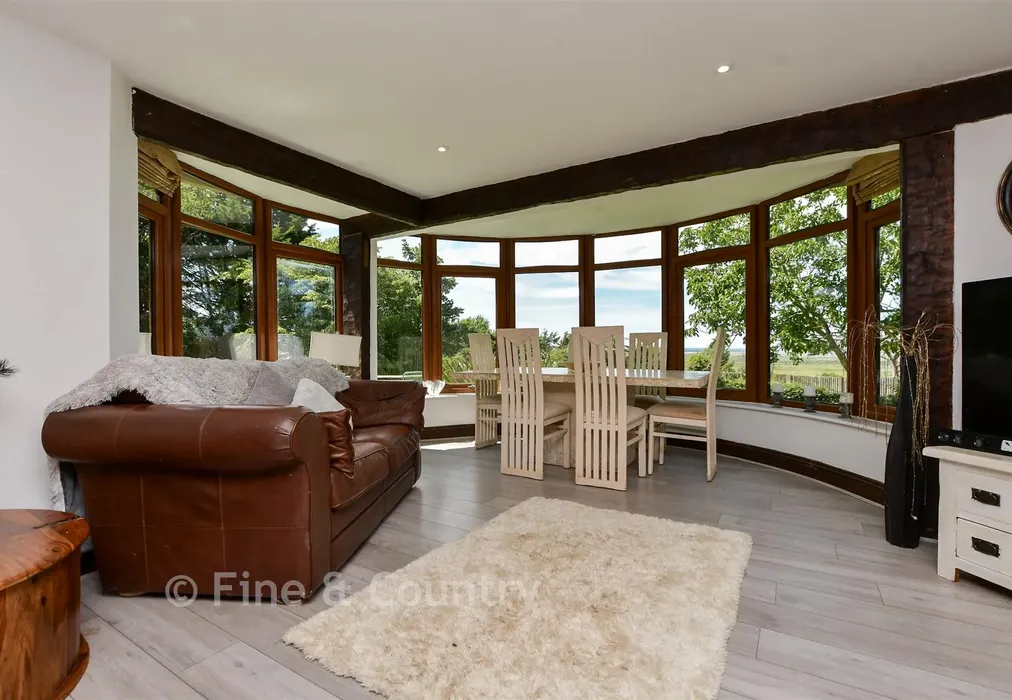 Lounge/Diner - Wraik Hill, Whitstable, Kent - Wards of Kent
