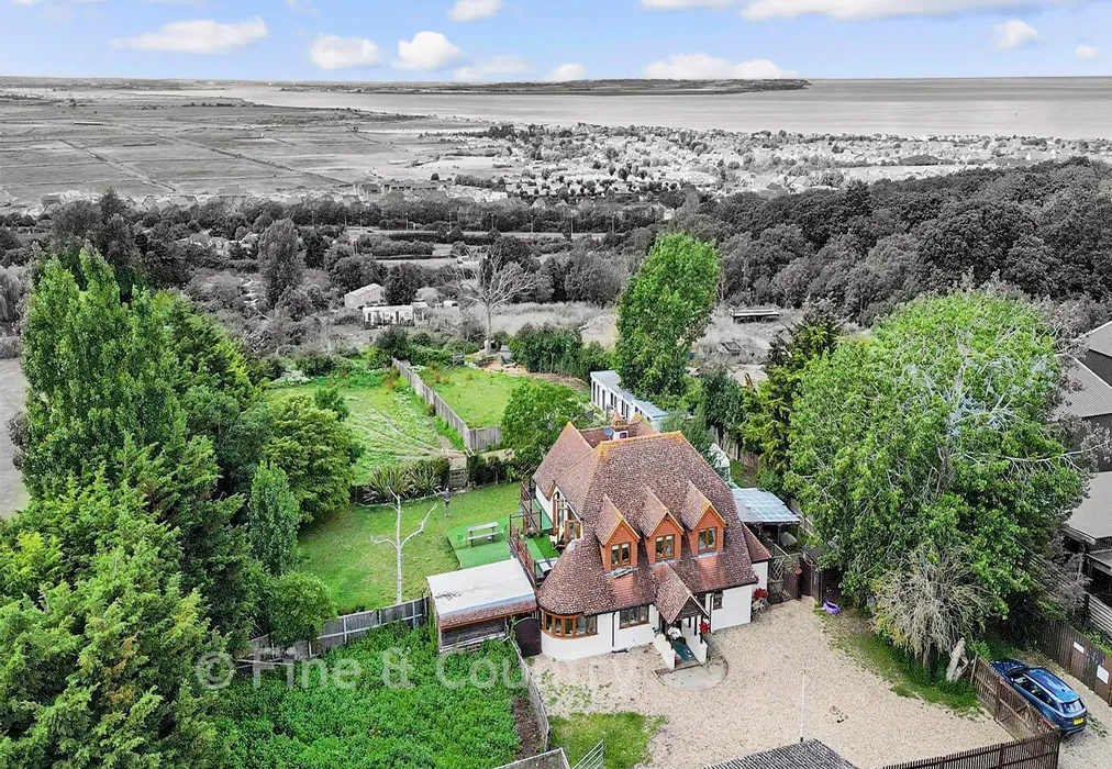 Aerial 2 - Wraik Hill, Whitstable, Kent - Wards of Kent