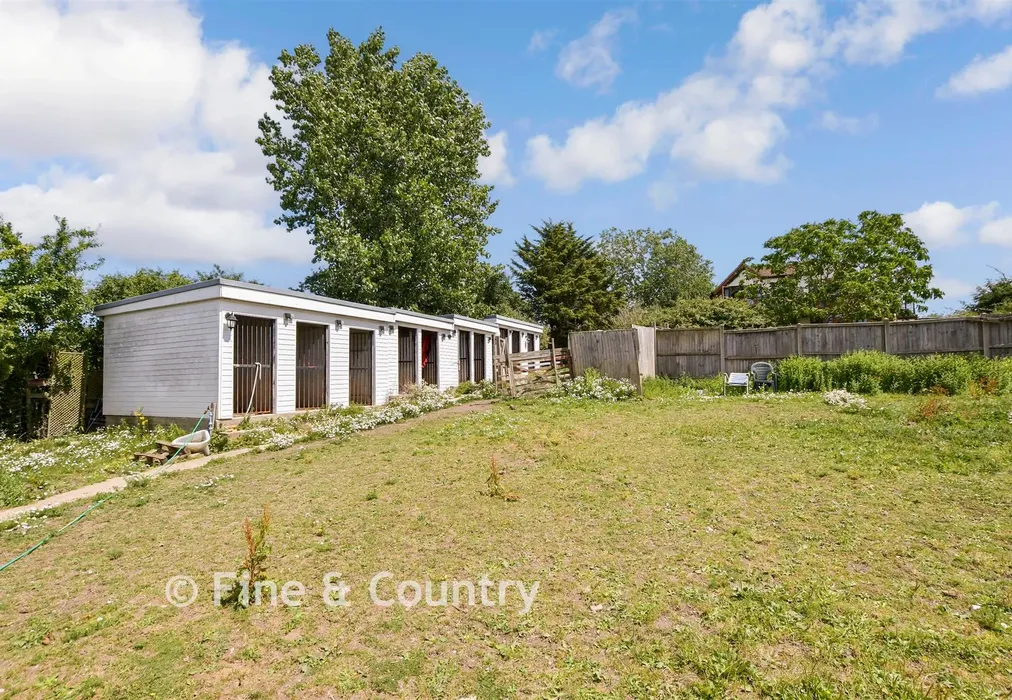 Workshop/Outbuildings - Wraik Hill, Whitstable, Kent - Wards of Kent