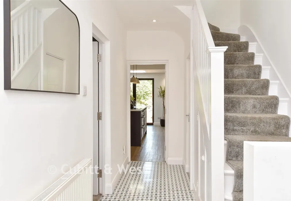 Entrance Hall - Old Shoreham Road, Hove, East Sussex - Wards of Kent